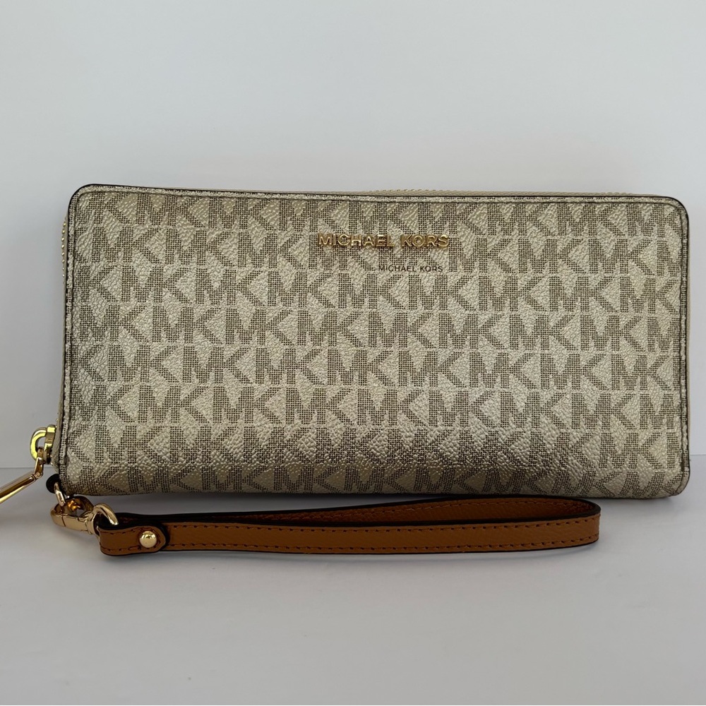 Michael Kors Large Continental Wallet Wristlet